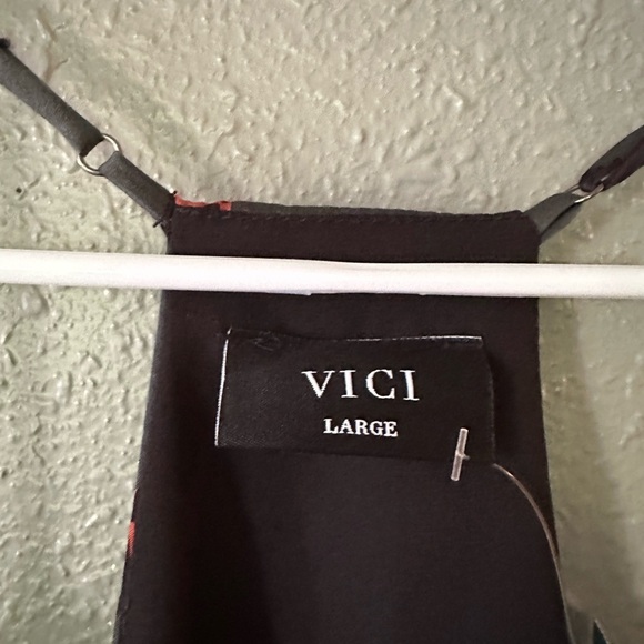 Woman’s Vici Size L Green Coral Print Razor Back Tank Top NWT - Picture 5 of 9